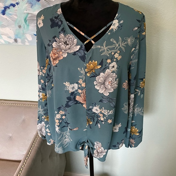 Floral knotted teal blouse - Picture 3 of 12